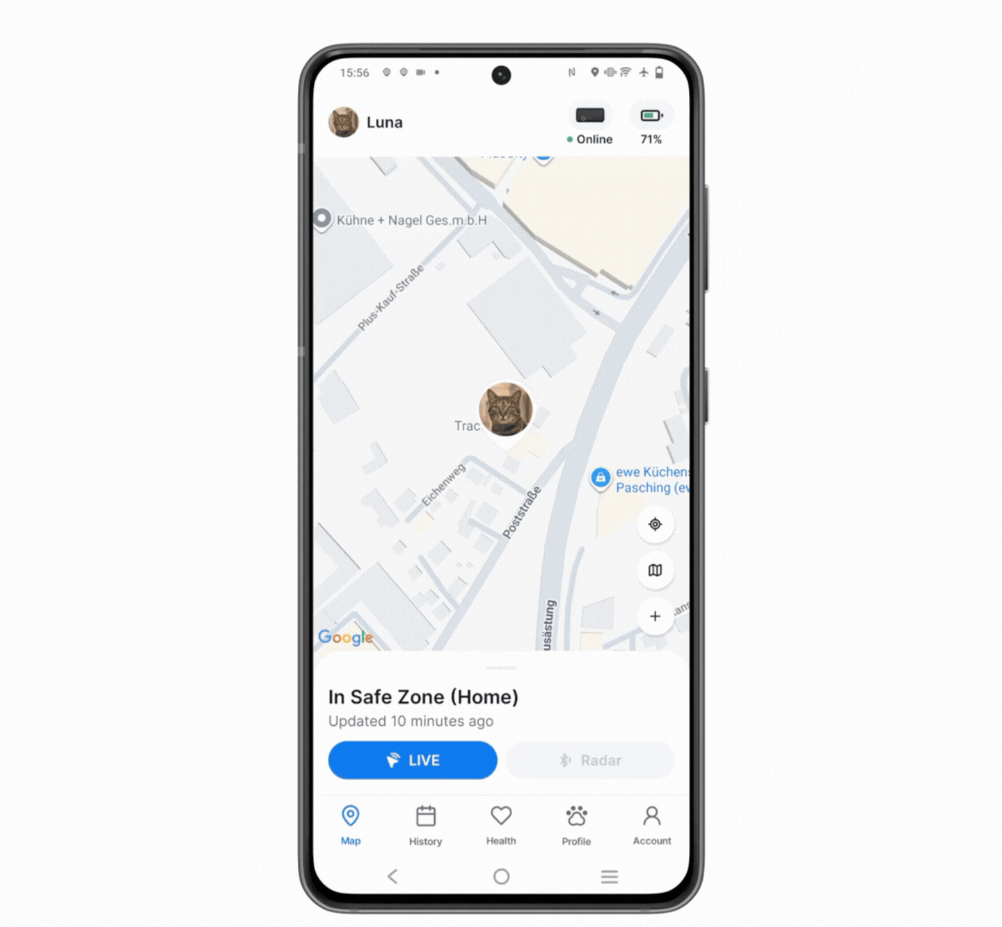Animation showing how to toggle cat territory visibility in the Tractive app by tapping the map icon to show or hide the territory overlay